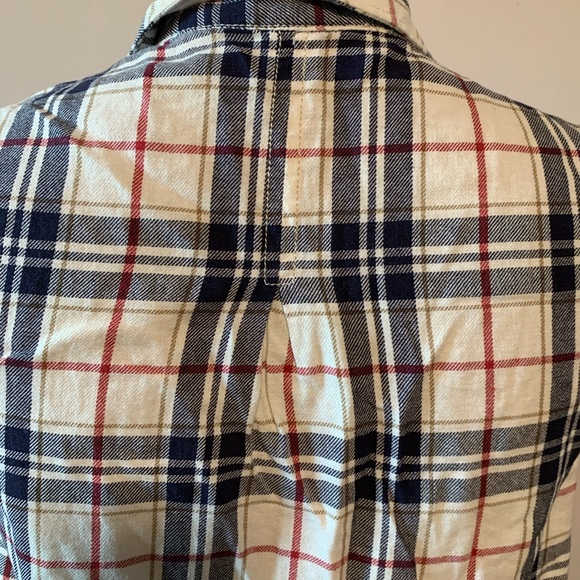 Forever21 women’s Junior plaid sleeveless shirt - Picture 11 of 13